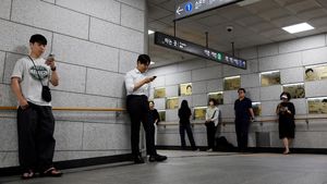Kompak dan Tertib, Warga Seoul Ikuti Latihan Darurat Nasional