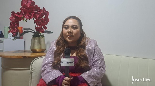 Kabar Terkini Artis dari InsertLive : Pihak RK Sebut Doris Setiawan Ayah Biologis CA, Lisa Mariana: Itu Suami Saya!