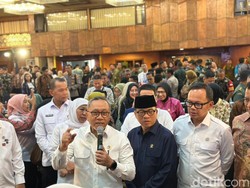 Janji Manis Menko Zulhas Beli Gula Petani di Lumajang