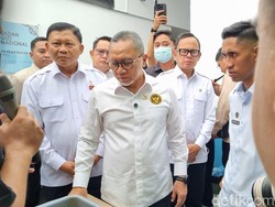 Zulhas Tanggapi soal Siswa Keracunan MBG