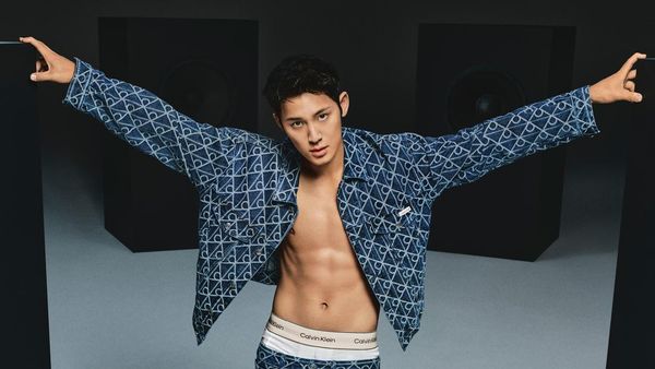 7 Gaya Seksi Mingyu SEVENTEEN Pamer Abs, Jadi Model Calvin Klein