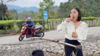 Nikita Willy Makan Rujak Bebek, Langsung Tanya Bahasa Sunda Enak