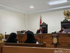 2 Terdakwa Pembeli-Pengedar Uang Palsu Ngaku Menyesal, Minta Dihukum Ringan 2 Terdakwa Pembeli-Pengedar Uang Palsu Ngaku Menyesal, Minta Dihukum Ringan