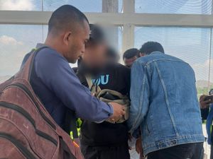 1 Penculik Kacab Bank Asal Manggarai Timur Bekerja Sebagai Penagih Utang 1 Penculik Kacab Bank Asal Manggarai Timur Bekerja Sebagai Penagih Utang