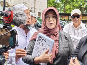 dr Tifa Diperiksa Polda Metro Terkait Kasus Dugaan Fitnah Ijazah Jokowi dr Tifa Diperiksa Polda Metro Terkait Kasus Dugaan Fitnah Ijazah Jokowi