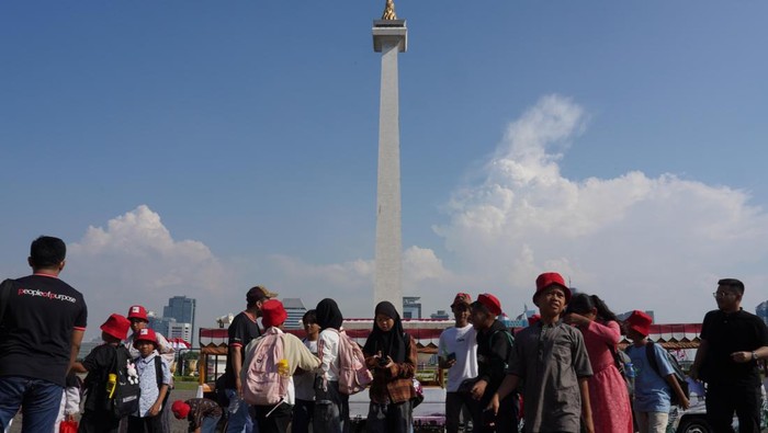 Merdeka Ala Anak Pemulung, Semangat Kemerdekaan Berkobar di Monas!