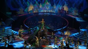 Aksi Memukau Yura Yunita x Padi Reborn di Pagelaran Sabang Merauke 2025