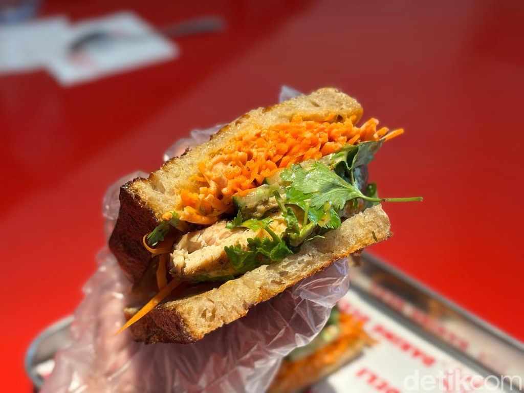 Resto Terbaru di Jaksel Punya Banh Mi hingga Mochi Cheesecake Teh Botol Resto Terbaru di Jaksel Punya Banh Mi hingga Mochi Cheesecake Teh Botol