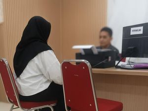 Dosen Diduga Dilecehkan Rektor UNM Resmi Buat Laporan di Polda Sulsel Dosen Diduga Dilecehkan Rektor UNM Resmi Buat Laporan di Polda Sulsel