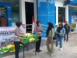Polresta Pati Gelar Gerakan Pangan Murah, Salurkan 6 Ton Beras untuk Warga Polresta Pati Gelar Gerakan Pangan Murah, Salurkan 6 Ton Beras untuk Warga