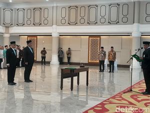 Gubsu Bobby Lantik Kadis PUPR dan Kabappelitbang Sumut Gubsu Bobby Lantik Kadis PUPR dan Kabappelitbang Sumut