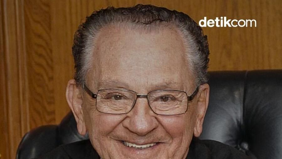 Video: Hakim Viral Frank Caprio Meninggal Dunia di Usia 88 Tahun