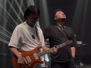 Konser Reuni Peterpan Ditunda usai Bandung Berstatus Siaga I Konser Reuni Peterpan Ditunda usai Bandung Berstatus Siaga I