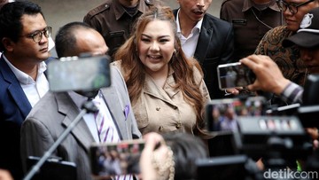 KPK Dalami Korupsi BJB: Lisa Mariana Diperiksa, Aliran Dana Diduga Capai Ratusan Miliar Rupiah