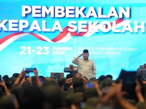 Bangga, Prabowo Beri Hormat ke Menteri, Guru dan Kepala Sekolah Rakyat