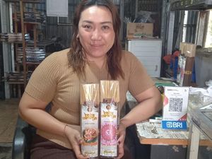 Berkembang Usaha Dupa karena KUR Berkembang Usaha Dupa karena KUR