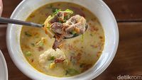 Puas Kenyang! Makan Soto Betawi Legendaris di Jaksel