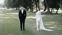 Foto Prewedding Anjani Putri Jarwo Kwat dan Daffa Azriel di Lapangan Golf