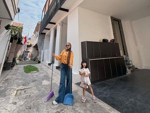 Moana Anak Ria Ricis Jadi Ibu Kos! Moana Anak Ria Ricis Jadi Ibu Kos!