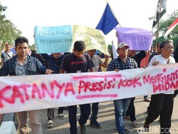 Oknum Brimob Terlibat Pengeroyokan Wartawan di Serang, Polda Banten Didemo