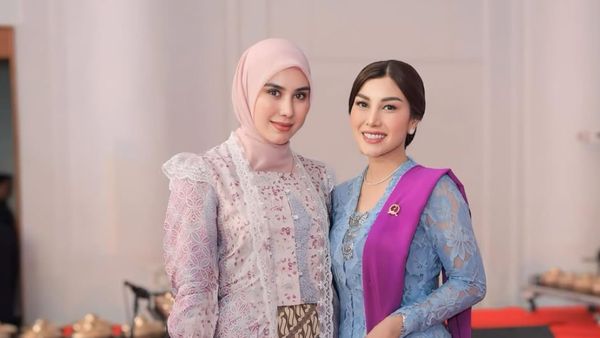 8 Gaya Ibu Pejabat ala Syahnaz & Nisya 2 Adik Raffi Ahmad di Hari Jadi Jabar