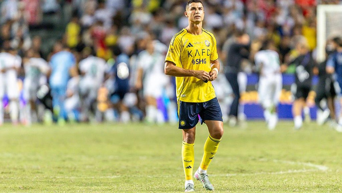 Cristiano Ronaldo dengan seragam Al Nassr. (Foto: Yu Chun Christopher Wong/Eurasia Sport Images/Getty Images)