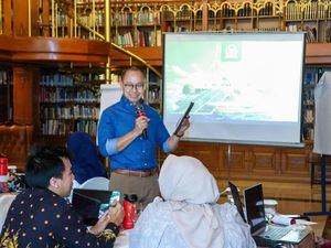 Eddy Soeparno Ajak DPRD Kabupaten-Kota Kolaborasi Atasi Masalah Sampah Eddy Soeparno Ajak DPRD Kabupaten-Kota Kolaborasi Atasi Masalah Sampah