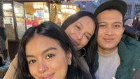 Eva Celia Kulineran Bareng Sophia Latjuba dan Demas Narawangsa