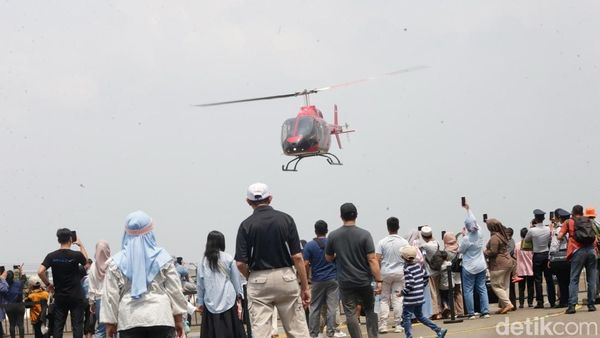 Melihat Pameran Helikopter di Cengkareng Heliport
