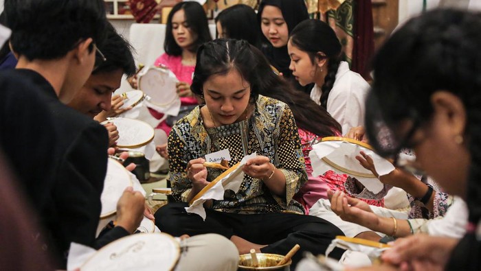 Keseruan Penari Semarang, Dari Gerakan Gemulai ke Canting Batik di Kota Lama