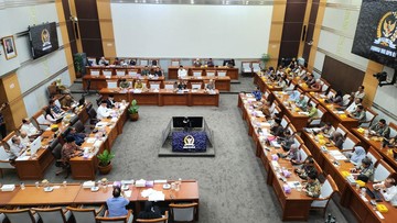    RUU Haji: DPR dan DPD 'Marathon' Akhir Pekan Demi Calon Jemaah?
