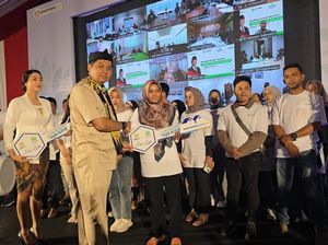 Menteri PKP Serah Terima Kunci Rumah Subsidi untuk Buruh Pabrik Kahatex