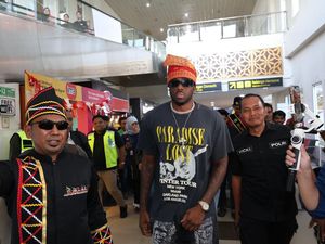 Rapper Melly Mike Tiba di Riau, Siap Tampil di Pacu Jalur!