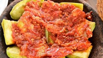Resep Rahasia: Sambal Terong Penyet, Sedapnya Bikin Nagih!