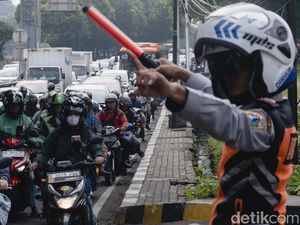 Penjelasan Pramono soal Trotoar Dipakai Urai Kemacetan TB Simatupang Penjelasan Pramono soal Trotoar Dipakai Urai Kemacetan TB Simatupang