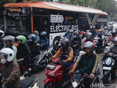 Sengkarut Kemacetan Jalan TB Simatupang