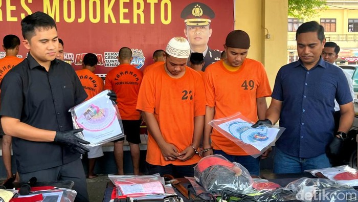 Pelajar di Mojokerto Tertipu Motor GL Max, Uang Pembayarnya Cuma Mainan