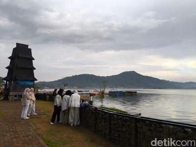 Potret Pesona Keindahan Wisata Alam Waduk Darma Kuningan