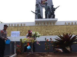 Alumni Akpol 1990 Tanam Pohon di Monumen Palagan Ambarawa