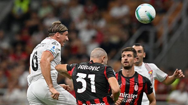 Federico Baschirotto of Cremonese scores goal during the Serie A match between AC Milan and US Cremonese at Giuseppe Meazza Stadium on August 23, 2025 in Milan, Italy. (Photo by Image Photo Agency/Getty Images)