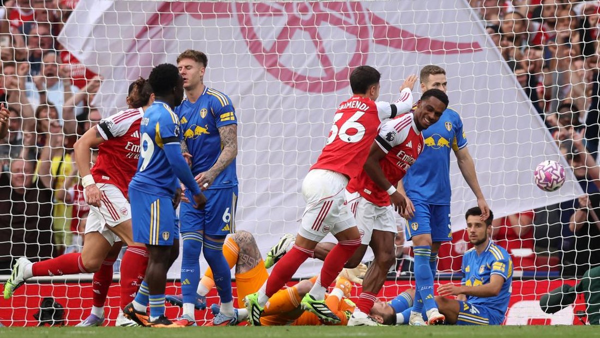 Jurrien Timber dua gol, Arsenal libas Leeds United 4-0 (REUTERS/David Klein)