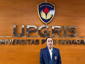 Keren! Furry Setya Lulus Sidang Skripsi: Tadinya Gak Pede Sekarang S.Pd Keren! Furry Setya Lulus Sidang Skripsi: Tadinya Gak Pede Sekarang S.Pd