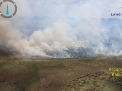 3 Helikopter Water Bombing Dikerahkan Padamkan Lahan Terbakar di OKI