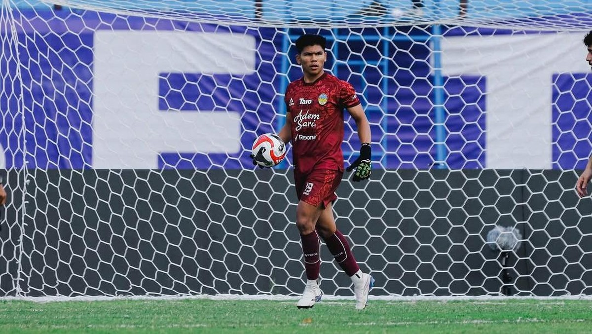 Cahya Supriadi on fire di bawah mistar PSIM Yogyakarta, banjir pujian. (Foto: Instagram Cahya Supriadi)