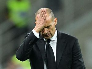 Allegri Lihat Pertahanan Milan: Ampun Deh... Allegri Lihat Pertahanan Milan: Ampun Deh...