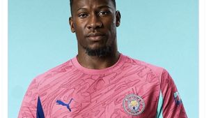 Meme Kocak City Dilibas Spurs, Reijnders Disorot