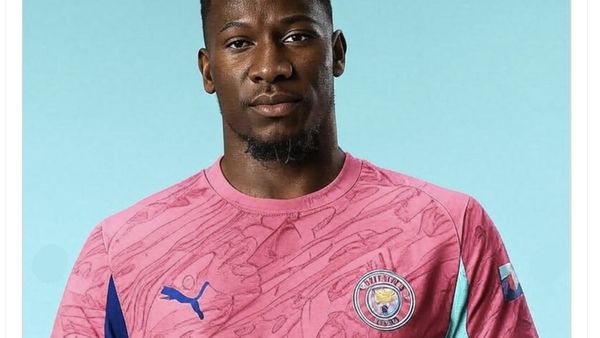 Meme Kocak City Dilibas Spurs, Reijnders Disorot