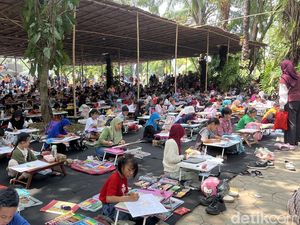Ramai! 800 Anak Ikuti Lomba Mewarnai Pekan Seni Anak Pintar Indonesia di Solo Ramai! 800 Anak Ikuti Lomba Mewarnai Pekan Seni Anak Pintar Indonesia di Solo