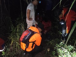 Pendaki Perempuan Kelelahan Saat Nanjak di Gunung Gawalise, Dievakuasi Tim SAR