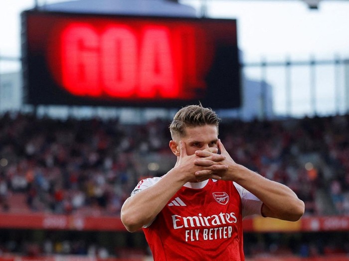 Soccer Football - Premier League - Arsenal v Leeds United - Emirates Stadium, London, Britain - August 23, 2025 Arsenal's Viktor Gyokeres celebrates scoring their fifth goal Action Images via Reuters/Andrew Couldridge EDITORIAL USE ONLY. NO USE WITH UNAUTHORIZED AUDIO, VIDEO, DATA, FIXTURE LISTS, CLUB/LEAGUE LOGOS OR 'LIVE' SERVICES. ONLINE IN-MATCH USE LIMITED TO 120 IMAGES, NO VIDEO EMULATION. NO USE IN BETTING, GAMES OR SINGLE CLUB/LEAGUE/PLAYER PUBLICATIONS. PLEASE CONTACT YOUR ACCOUNT REPRESENTATIVE FOR FURTHER DETAILS..     TPX IMAGES OF THE DAY